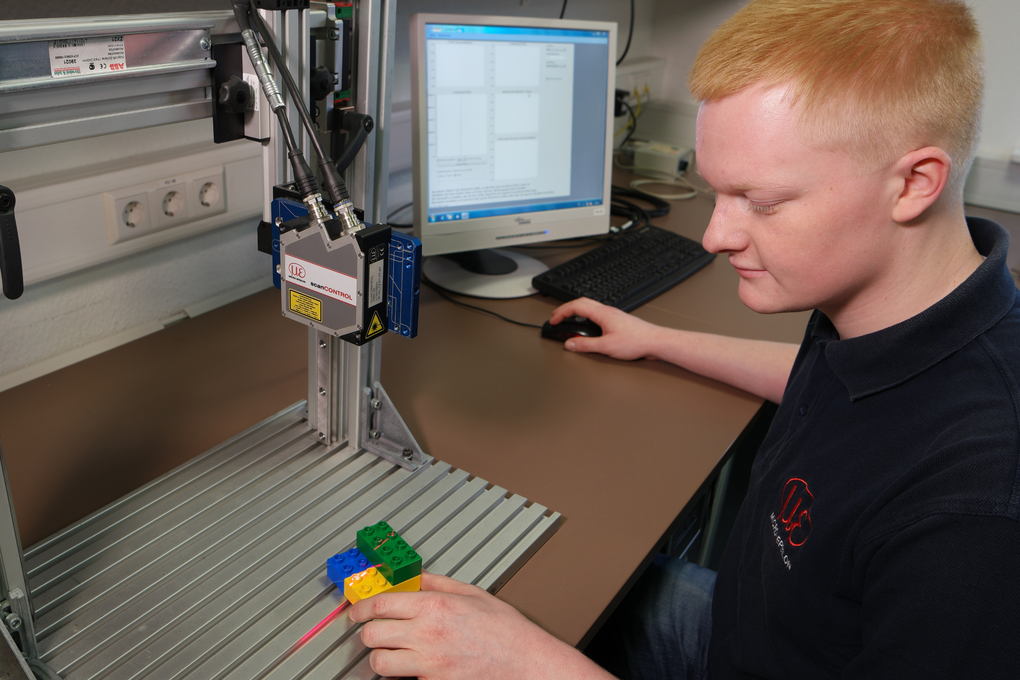 Als Werkstudentin oder Werkstudent wirst du von Anfang an ins Team integriert und arbeitest an echten Projekten mit – nicht als „Unterstützung“, sondern als wertvolles Teammitglied. Du sammelst praktische Erfahrung und baust dein Fachwissen aus.